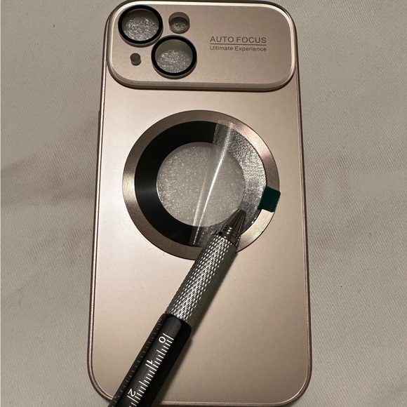 Champagne gold iPhone 15 case with MagSafe Compatibility. Never Used. - Picture 3 of 5